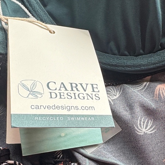 Title Nine /Carve design Black Floral Tankini top with Cross Straps & rouched ti - Picture 6 of 9